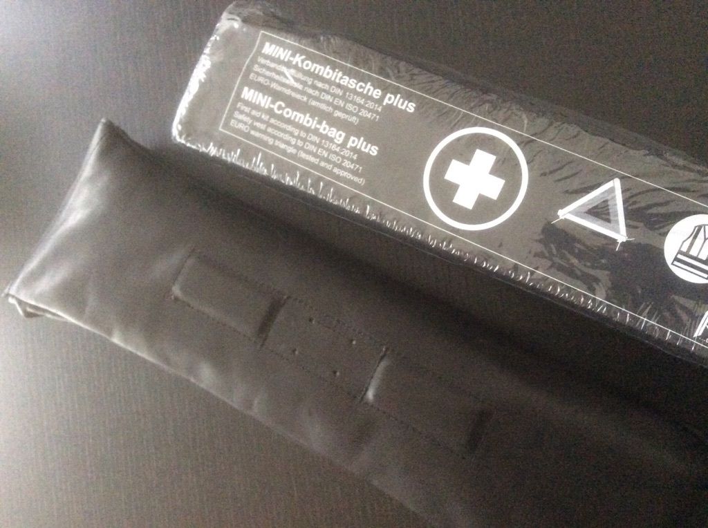 Original Recaro - Erste Hilfe Set - Leder mit Pascha-Stoff