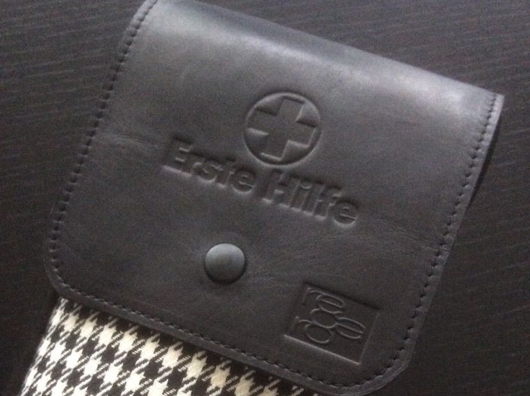 Original Recaro - Erste Hilfe Set - Leder mit Pascha-Stoff